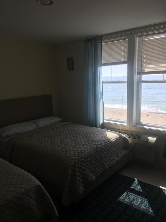 Misquamicut Beach Front Inn Westerly Dış mekan fotoğraf