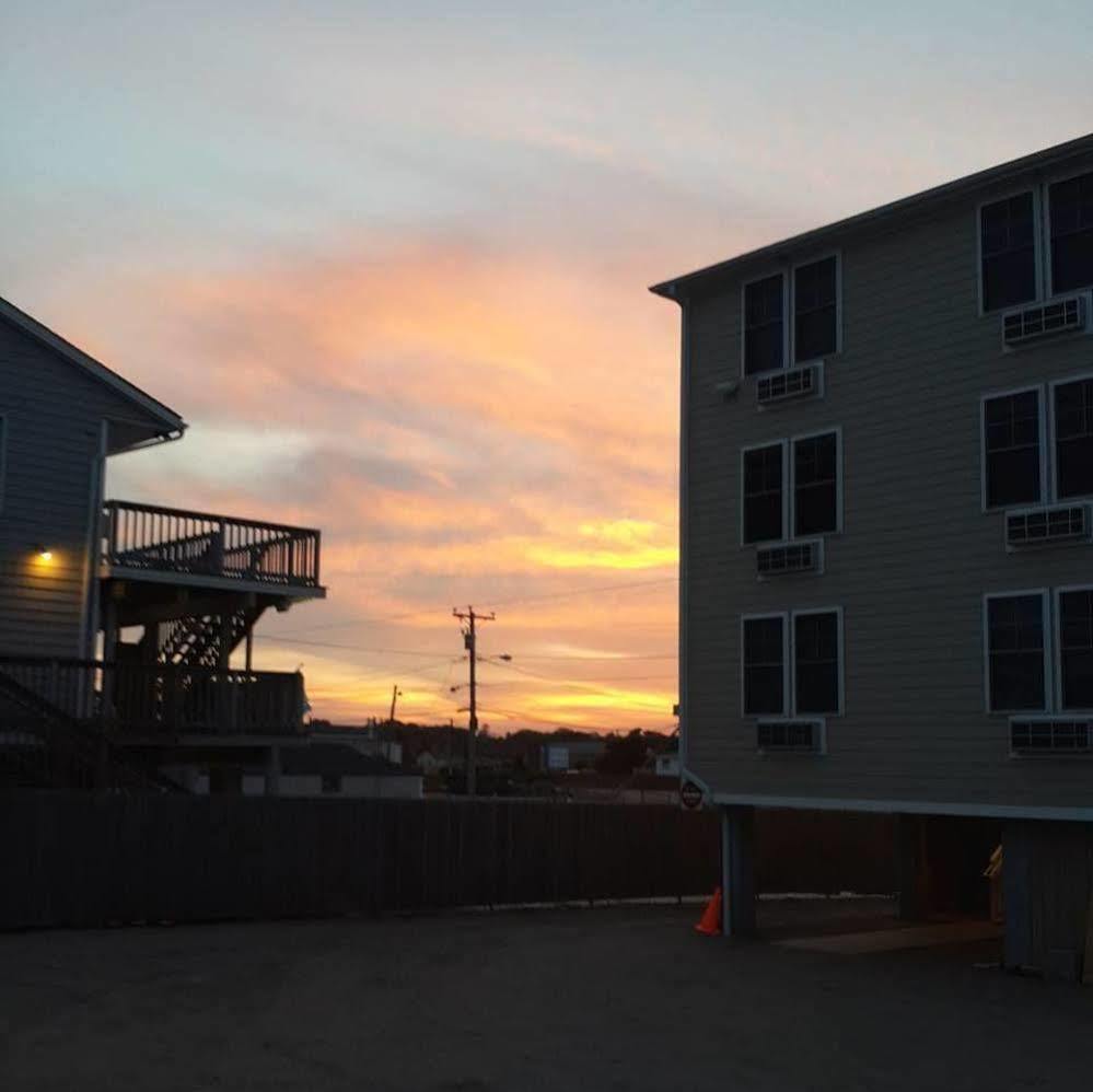 Misquamicut Beach Front Inn Westerly Dış mekan fotoğraf