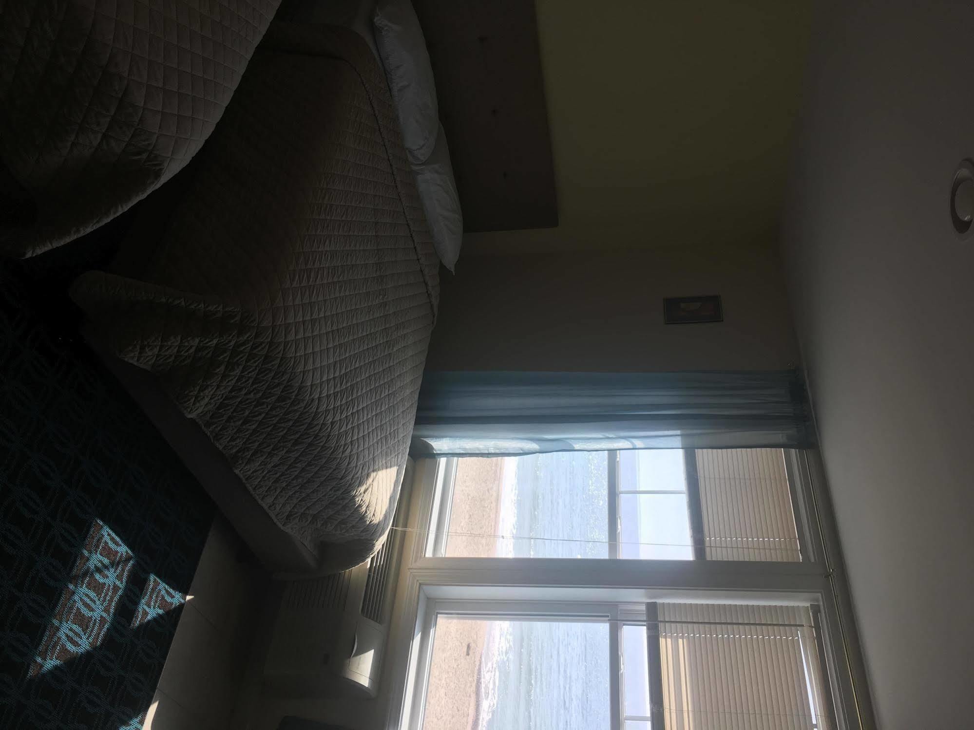 Misquamicut Beach Front Inn Westerly Dış mekan fotoğraf