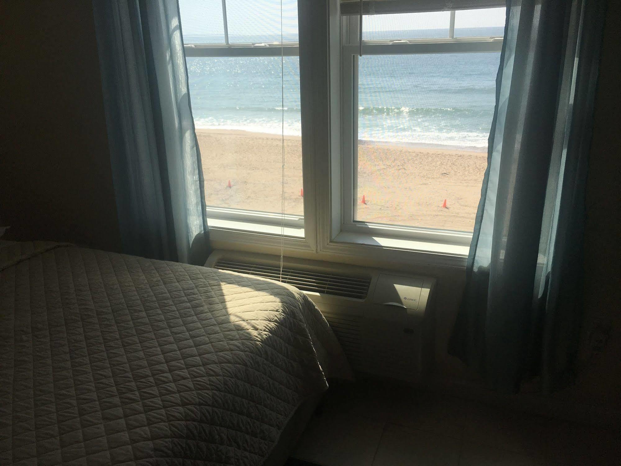Misquamicut Beach Front Inn Westerly Dış mekan fotoğraf